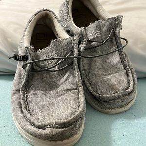 Gently worn Hey Dudes size 9, no rips or tears, no holes